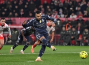 竞技宝电竞-包含姆巴佩爆冷击败澳大利亚队，出色防守引爆全场！的词条