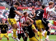 竞技宝电竞- 德国杯赛程吃紧，曼联集结日止住颓势，气氛紧张，球队文化再被提及