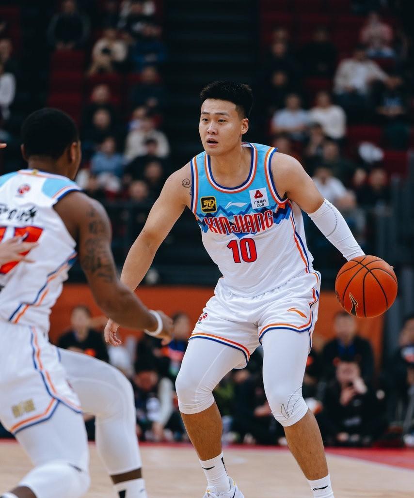 CBA常规赛集结日再迎强敌;俄克拉荷马雷霆单刀错失;主帅态度——压力陡增;轮换策略被讨论的简单介绍 CBA常规赛集结日再迎强敌;俄克拉荷马雷霆单刀错失;主帅态度——压力陡增;轮换策略被讨论的简单介绍