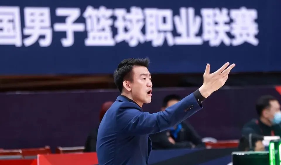  巴特勒迎来第三位20+队友 