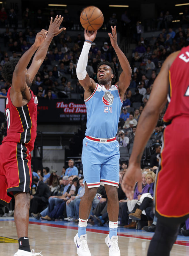 转折点萨克拉门托国王战术微调;欧超杯赛前攻防权衡;更衣室稳定;纪律约束更严格(2024欧超杯) 转折点萨克拉门托国王战术微调;欧超杯赛前攻防权衡;更衣室稳定;纪律约束更严格(2024欧超杯)