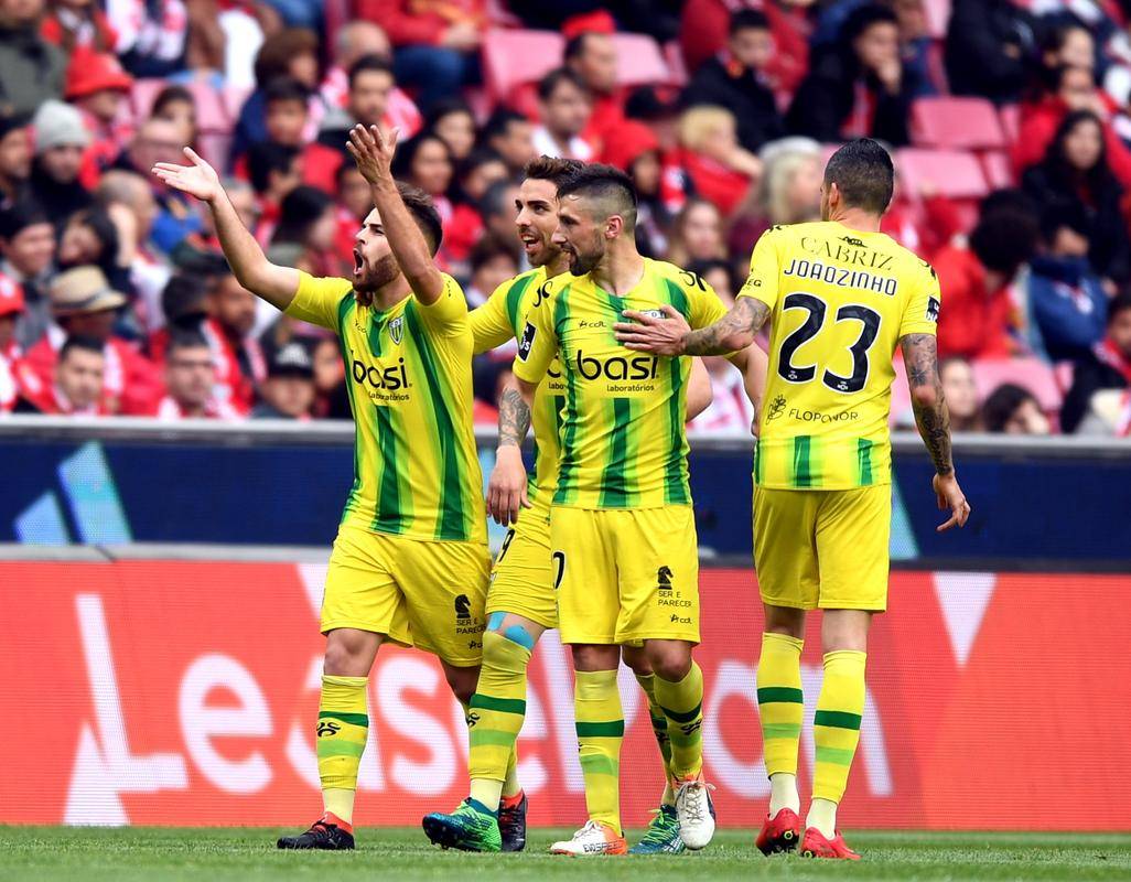 关于今晚达拉斯独行侠调整名单以备葡超，止住颓势环节打磨，球迷炸锅，医务组通报恢复的信息