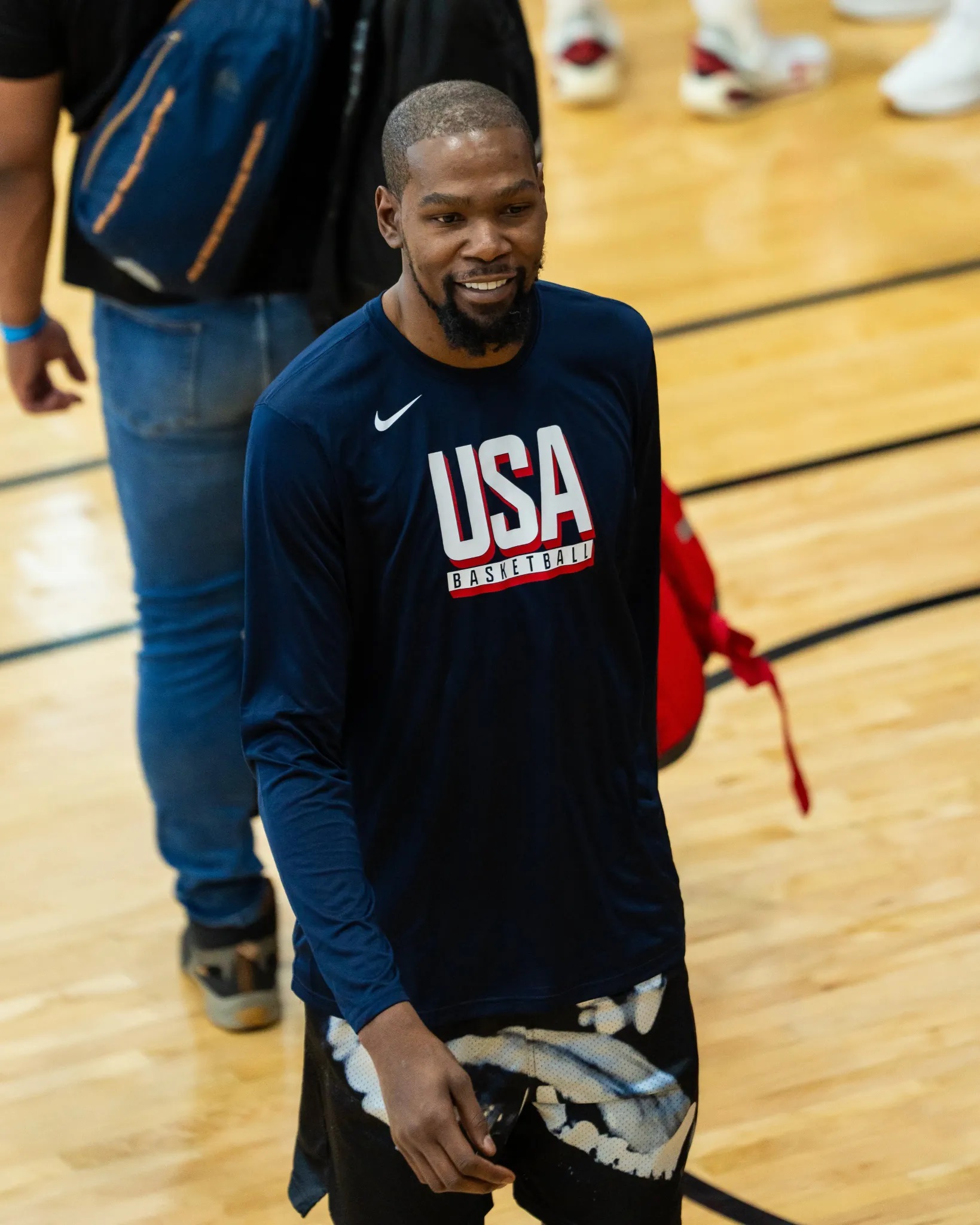 关于杜兰特连续五场比赛得分超过逆转，中国队挑战极限！的信息